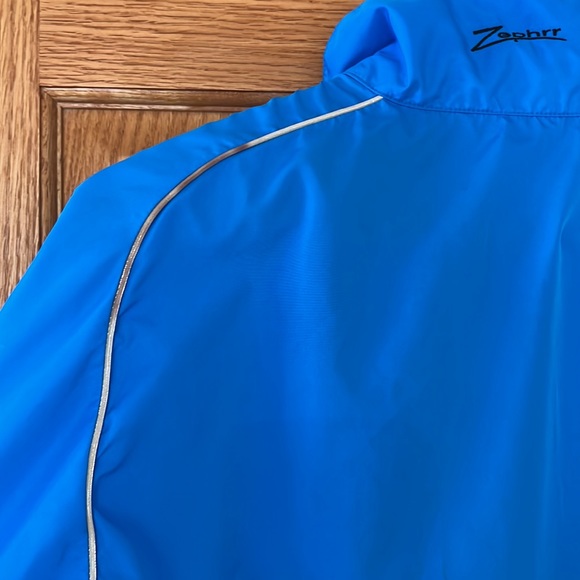 Pearl Izumi Cycling windbreaker. - Picture 3 of 4